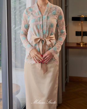 Open image in slideshow, Lydia Lace Kebaya
