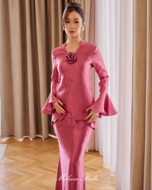 Open image in slideshow, Alaïa Modern Kurung
