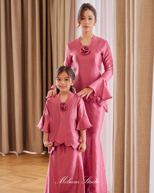 Open image in slideshow, Alaïa Modern Kurung - Mother &amp; Daughter Sets Combo
